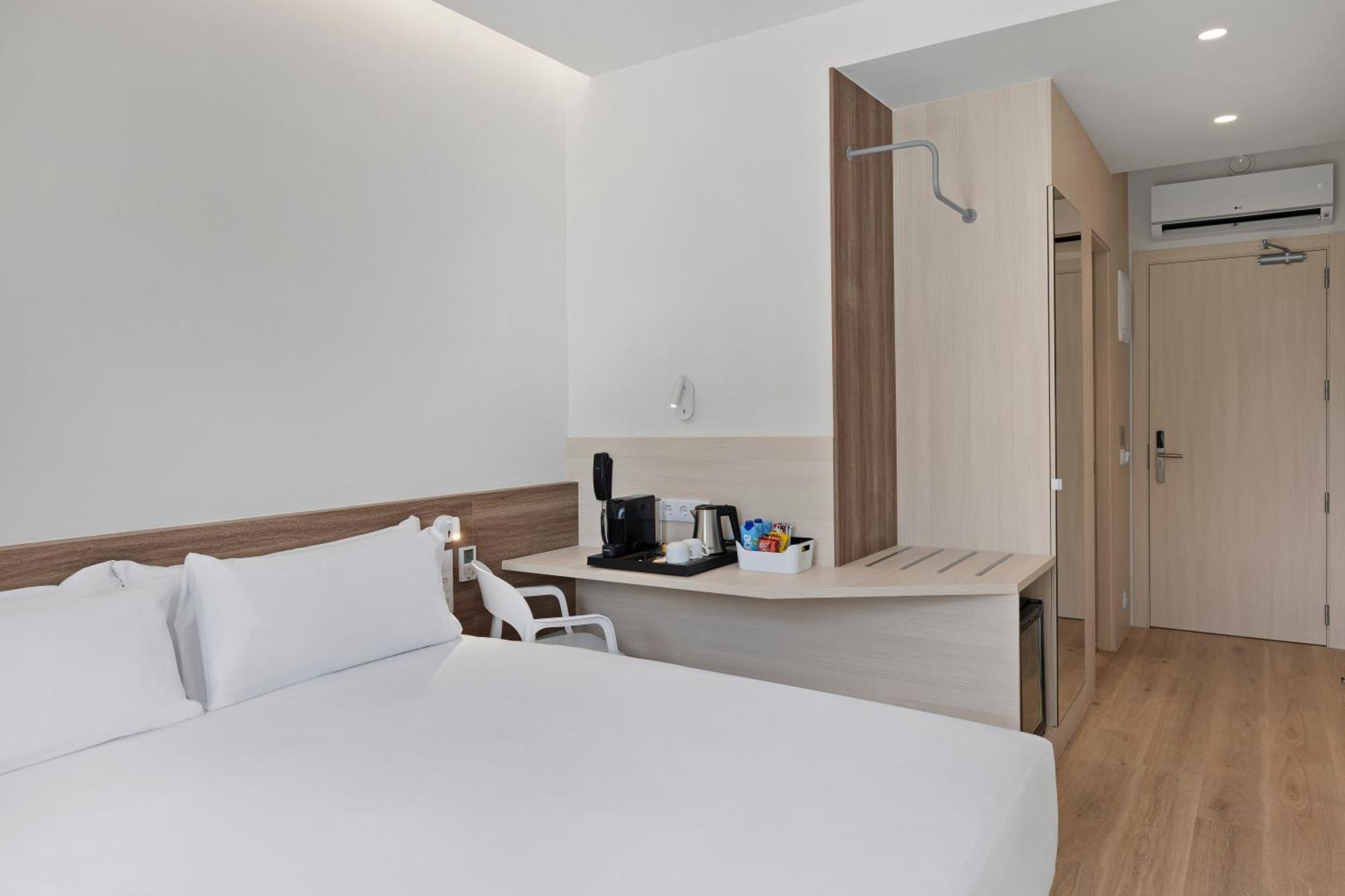 B&B Hotel Santiago O Milladoiro Esterno foto